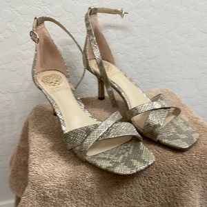 Vince Camuto snake skin looking kitten heels